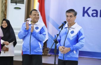 Menaker Lepas Kontingen Kemnaker ke Pornas XVII KORPRI 2025