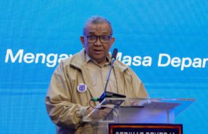 Wamenaker: Dunia Kerja Tak Hanya Lihat Ijazah