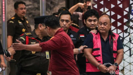 Kejagung Tahan Eks Kepala BGN Bersama Dua Wakilnya Diduga Korupsi